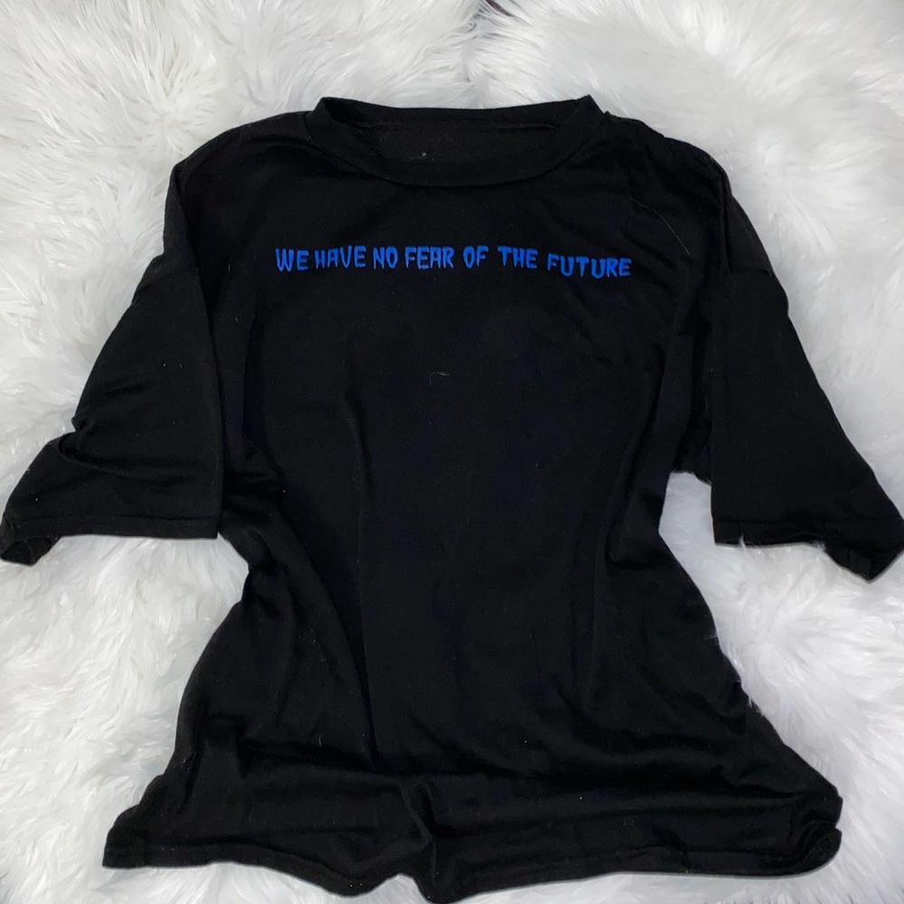 OVERSIZE WOMEN’S GRAPHIC SHIRT